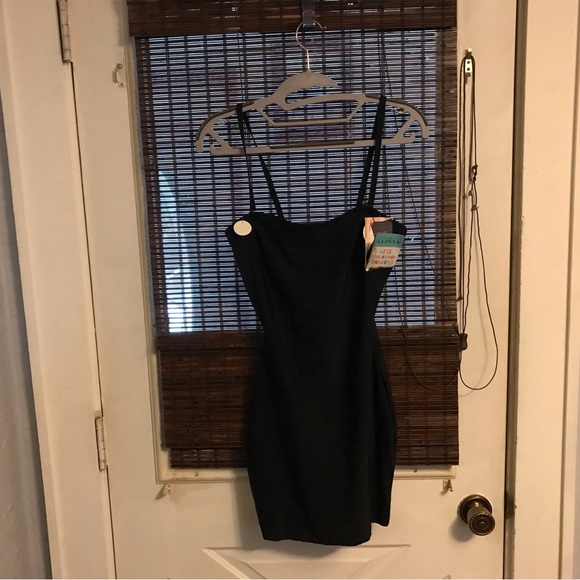 New Spanx Assets Shaping Convertible Slip Small Black All Over Control - Picture 1 of 5